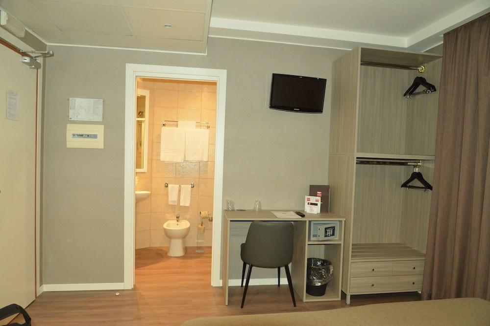 Hotel Tiempo Naples