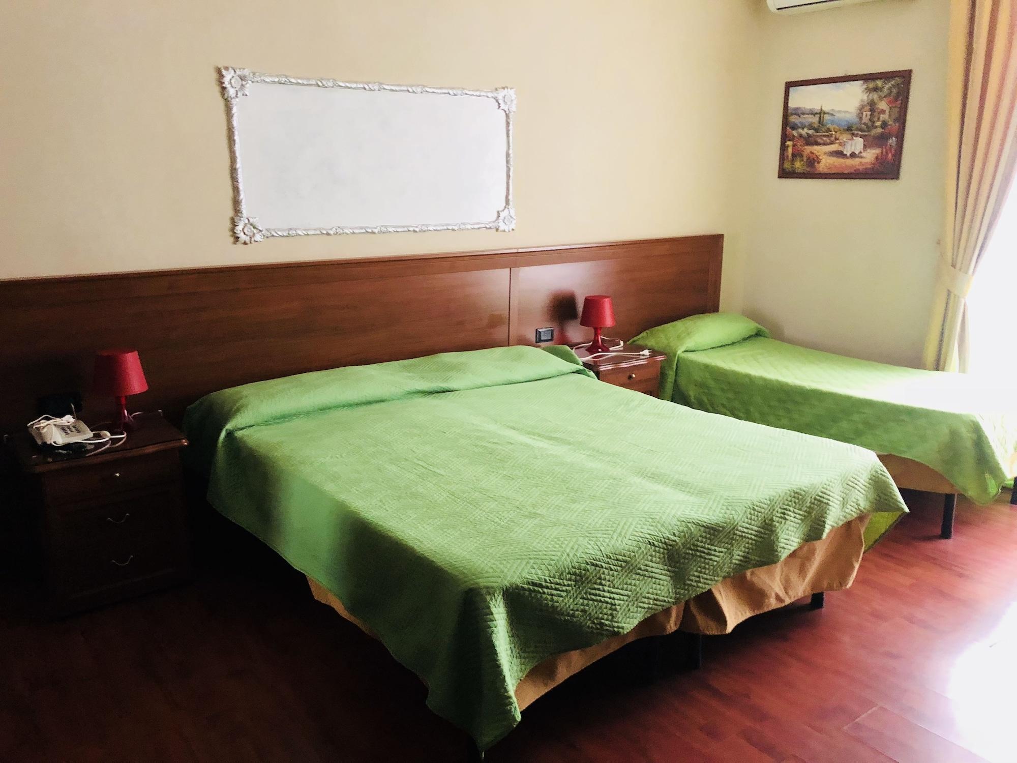 Hotel Hotel Iris