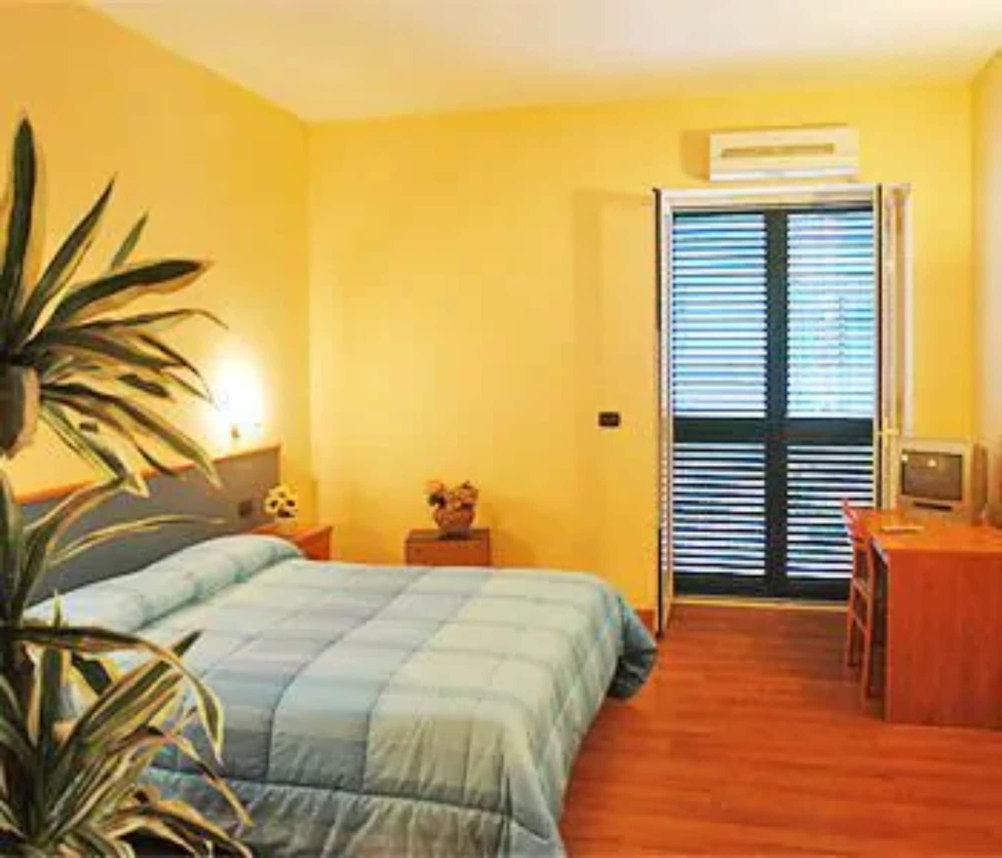 Cesare Augusto 3* Naples