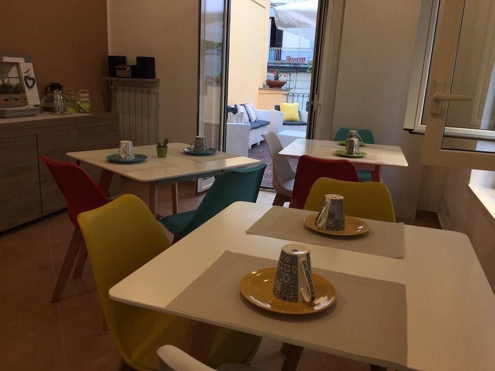 Bed & Breakfast Hotiday Collection - Residenza Scarlatti 2*