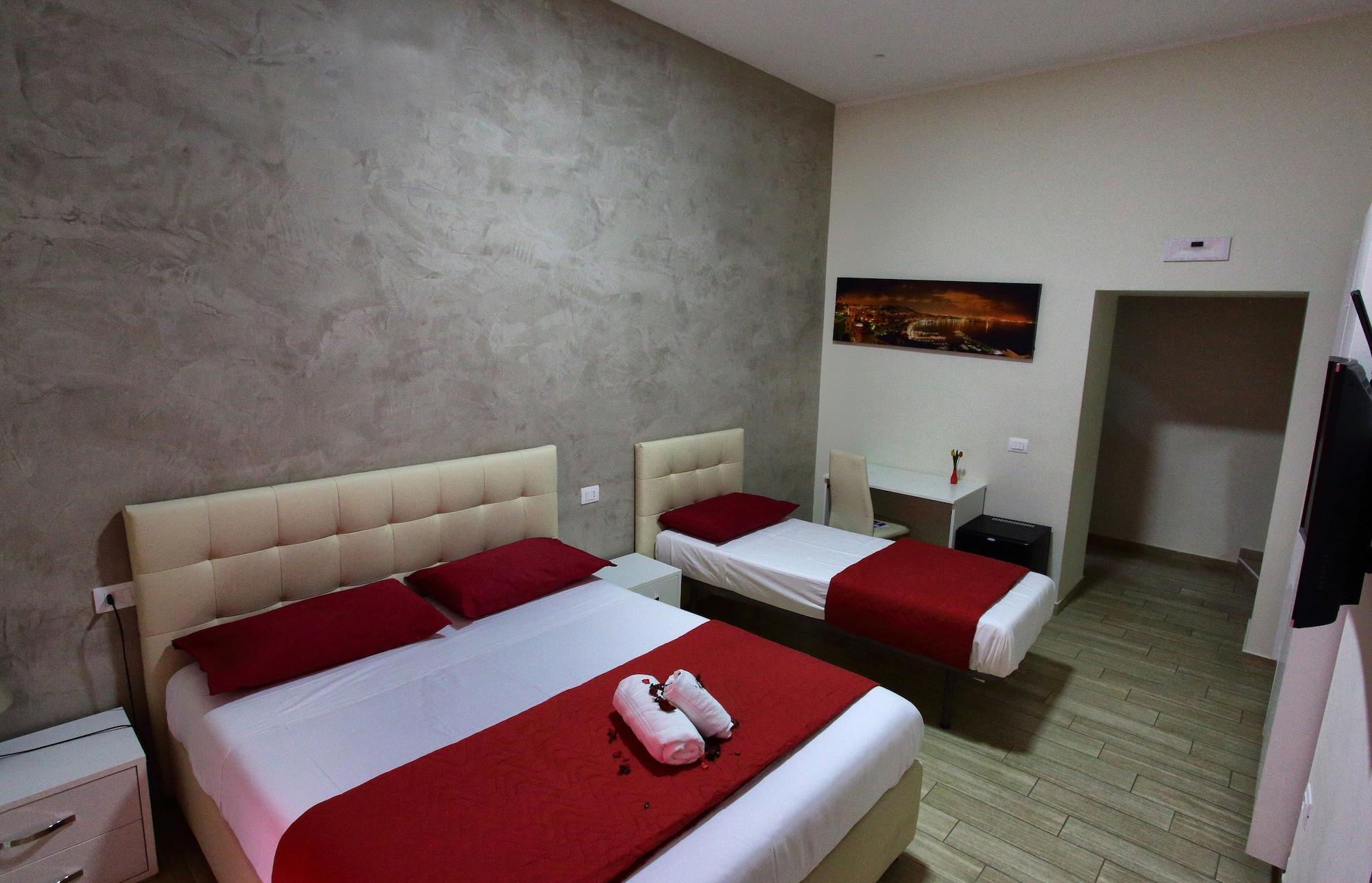 Napoli City Rooms Bed & Breakfast 3*