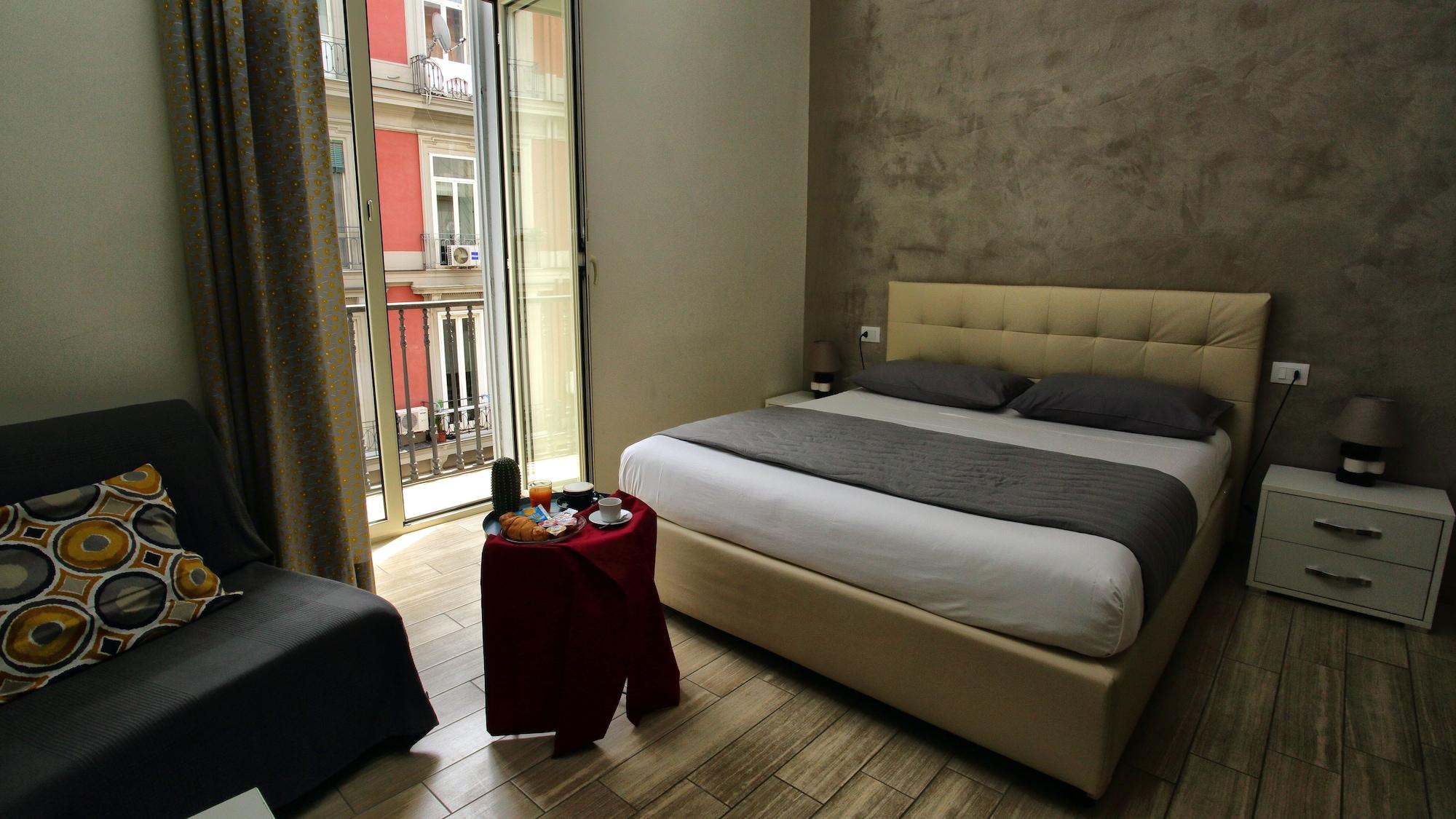 Napoli City Rooms 3* Naples
