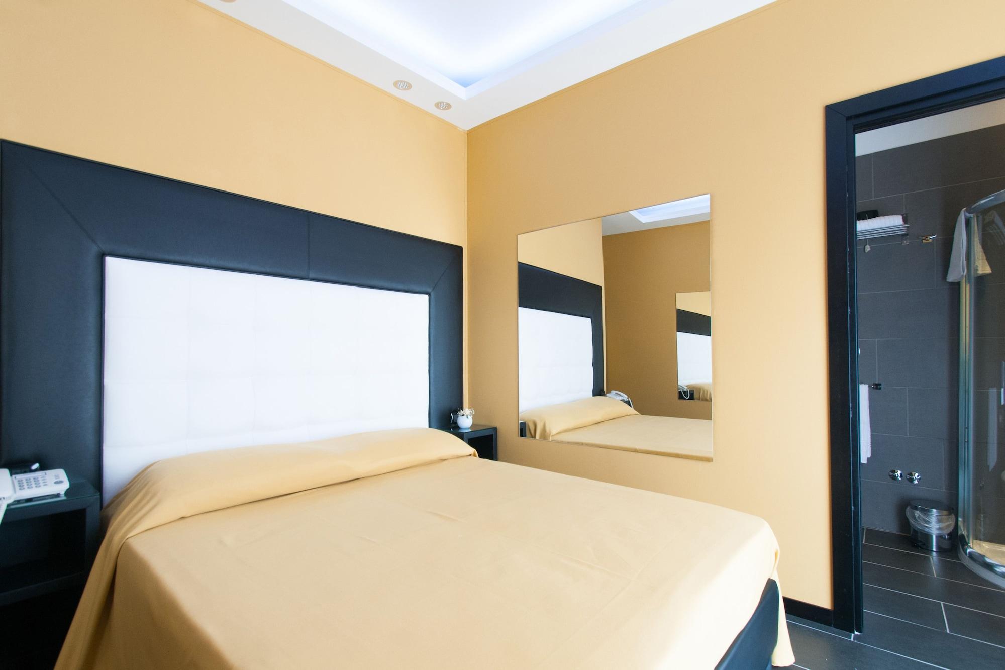 Fly Boutique 3* Naples