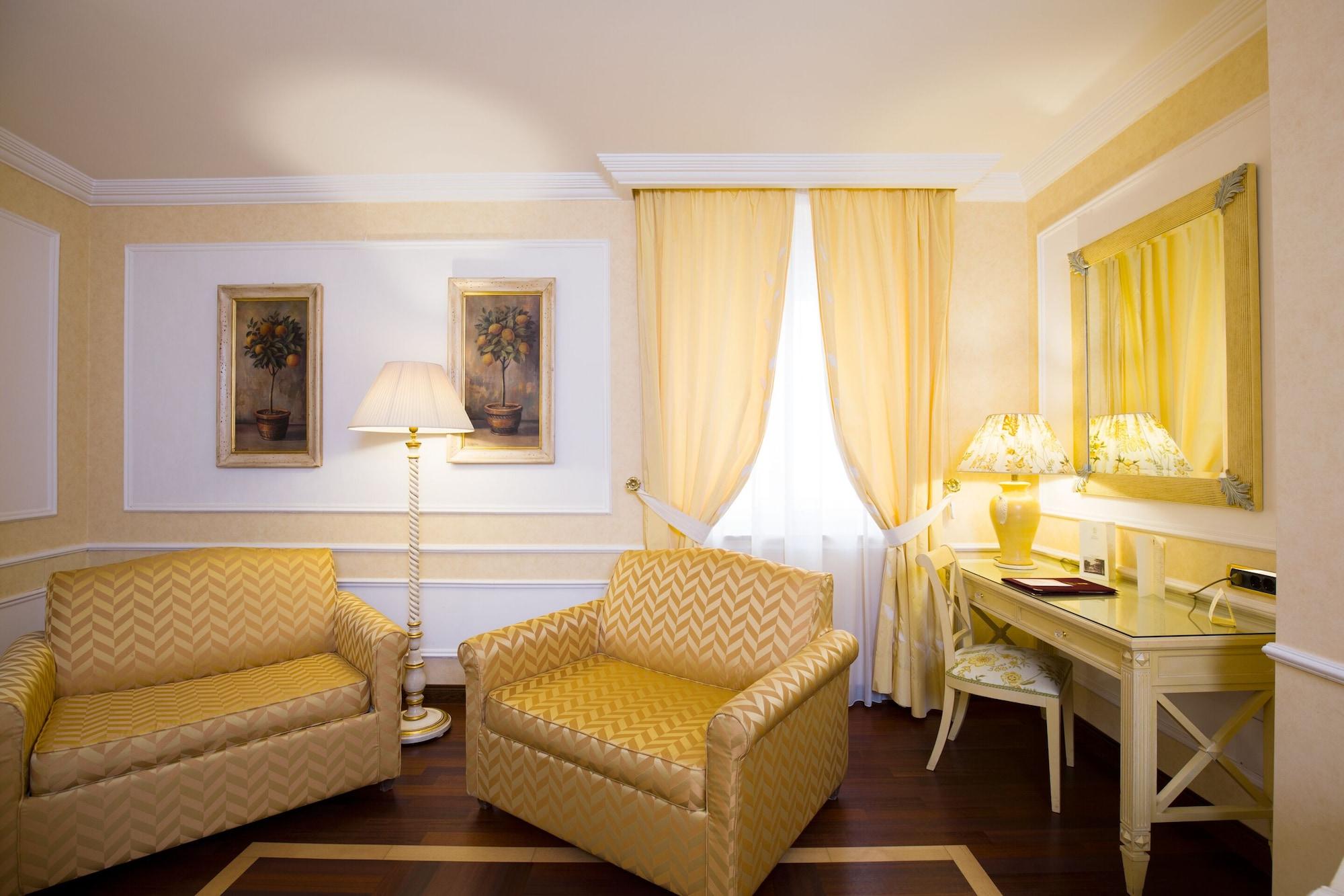 Palazzo Alabardieri Naples