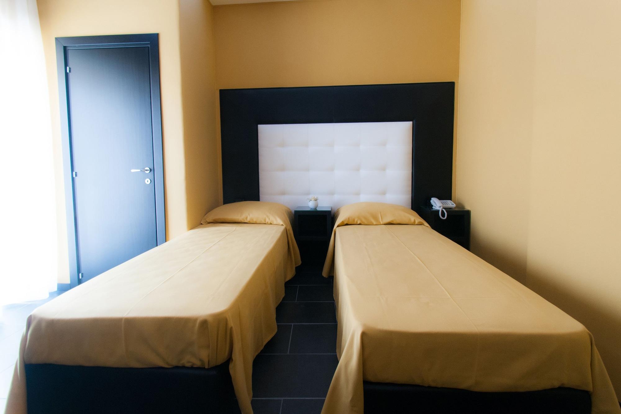 Fly Boutique 3* Naples