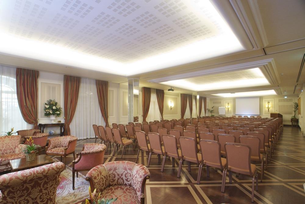 Palazzo Alabardieri Hotel 4*
