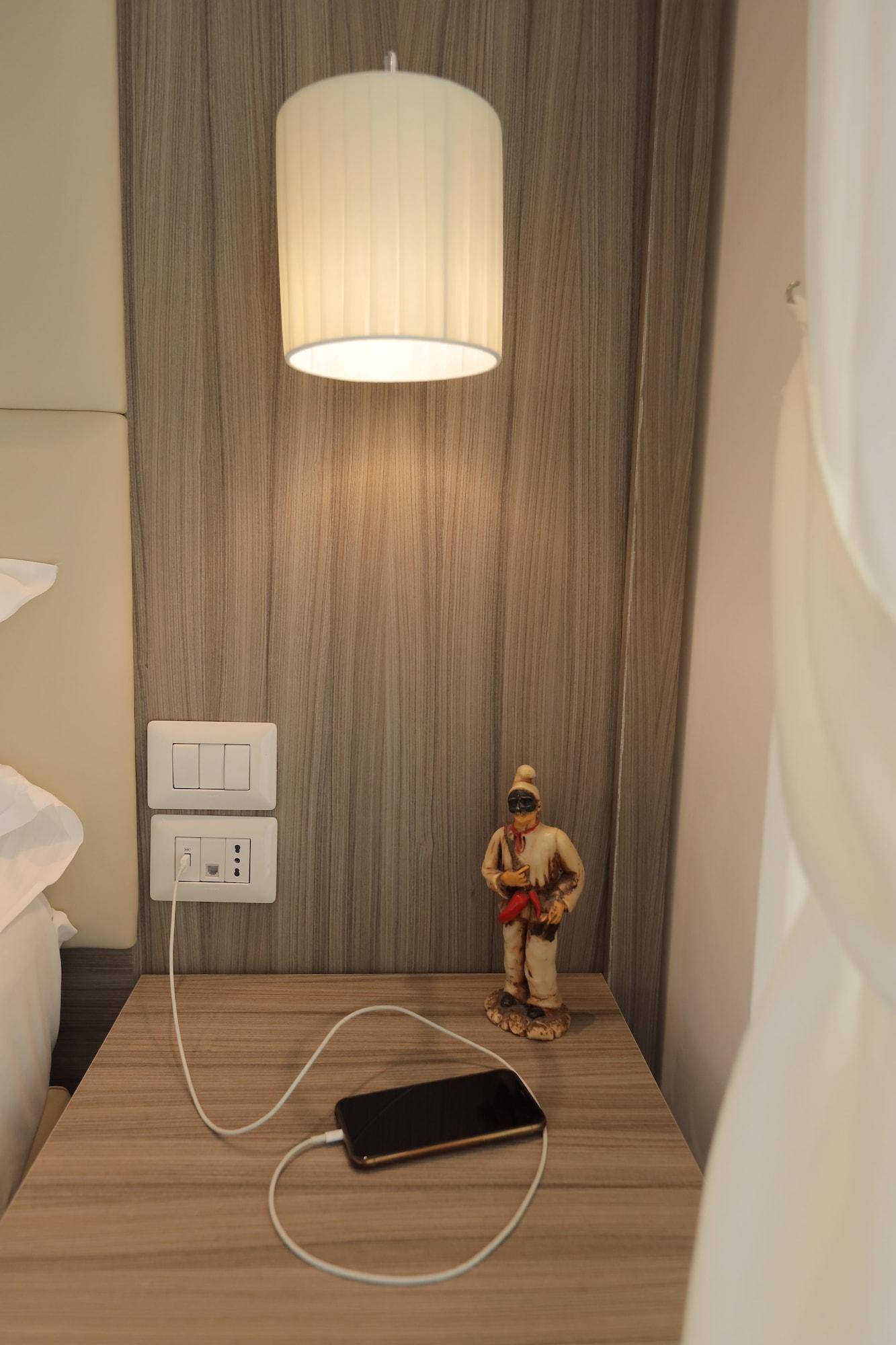 Garibaldi Hotel 3*