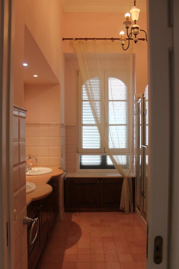 Le Sorelle 2* Naples