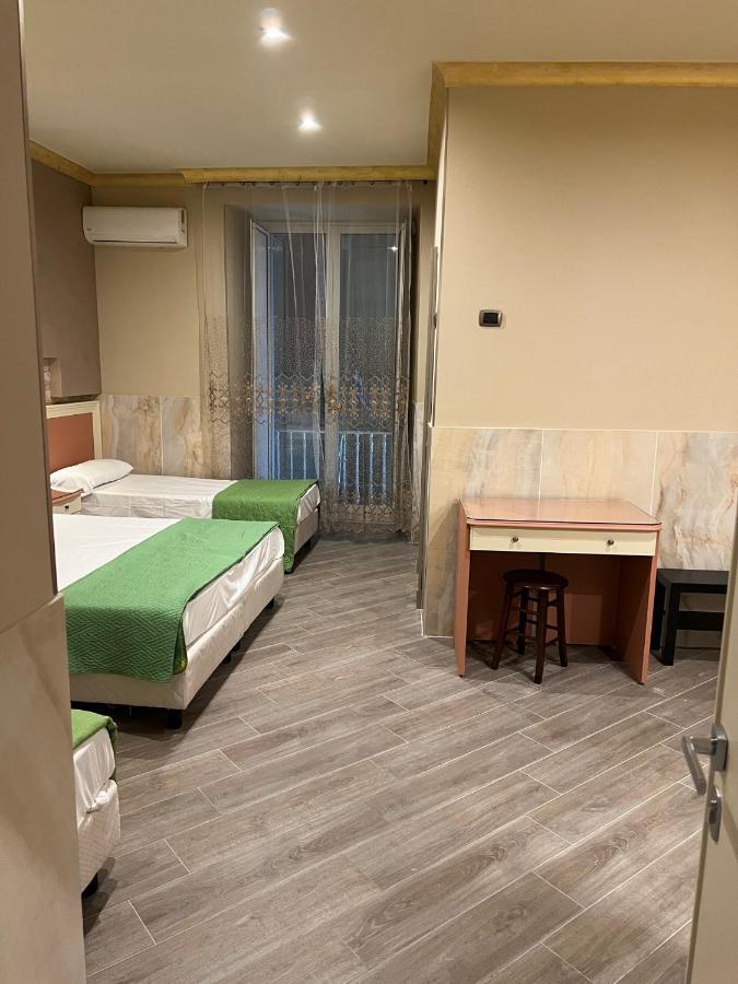 Hotel Iris * Naples