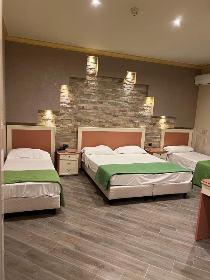 Hotel Iris Hotel