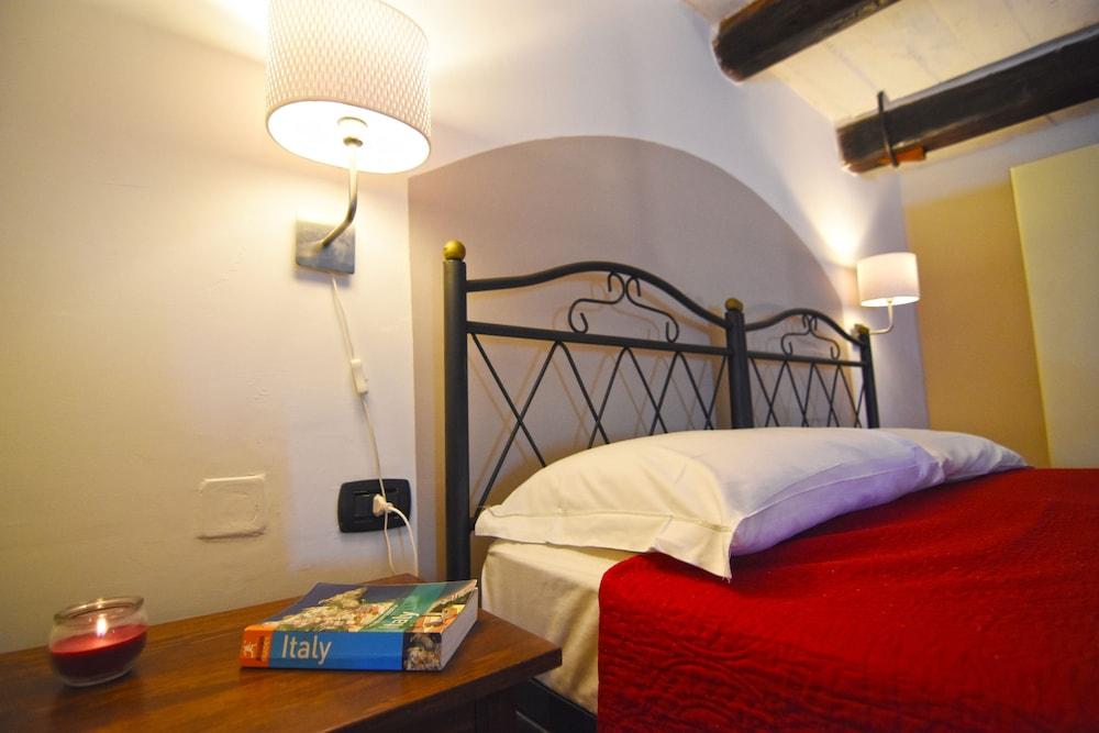 Apartment Cosi Chiaia *