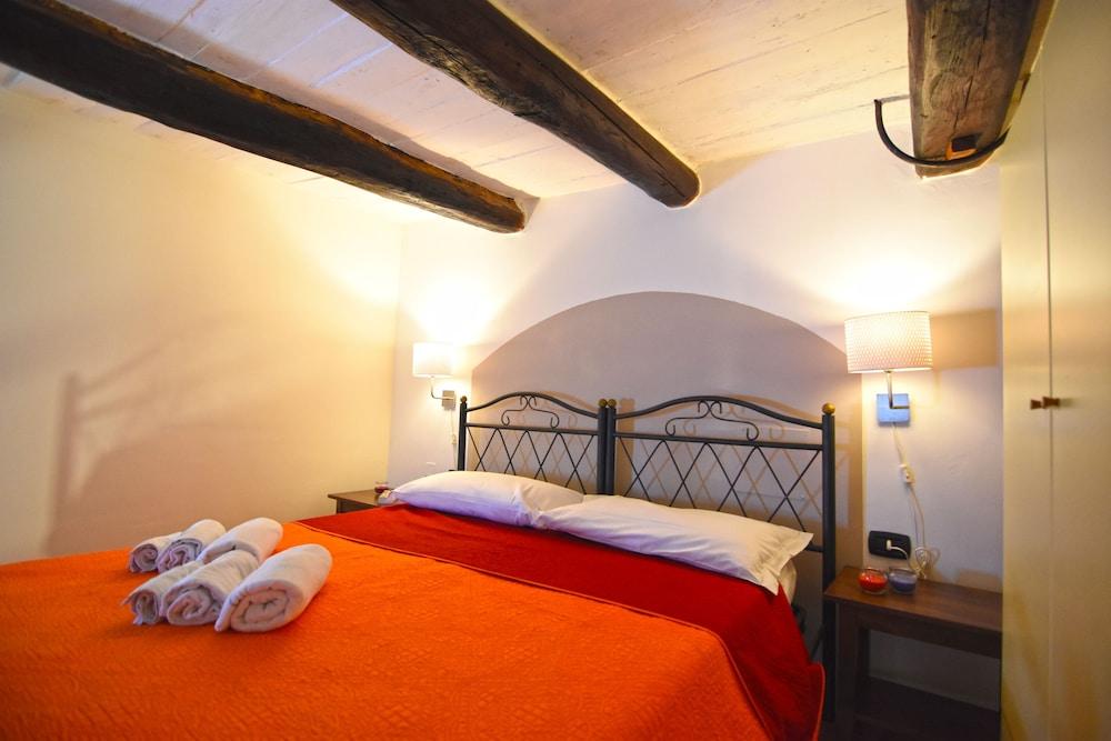 Apartment Cosi Chiaia Naples