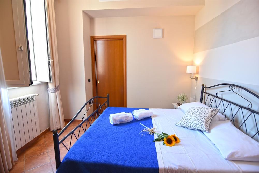 Cosi Chiaia Apartment