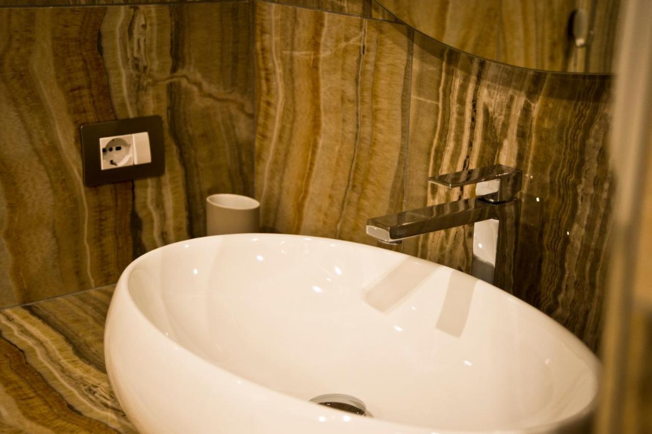 Apartment Sotterranea Con Vasca Idromassaggio Naples