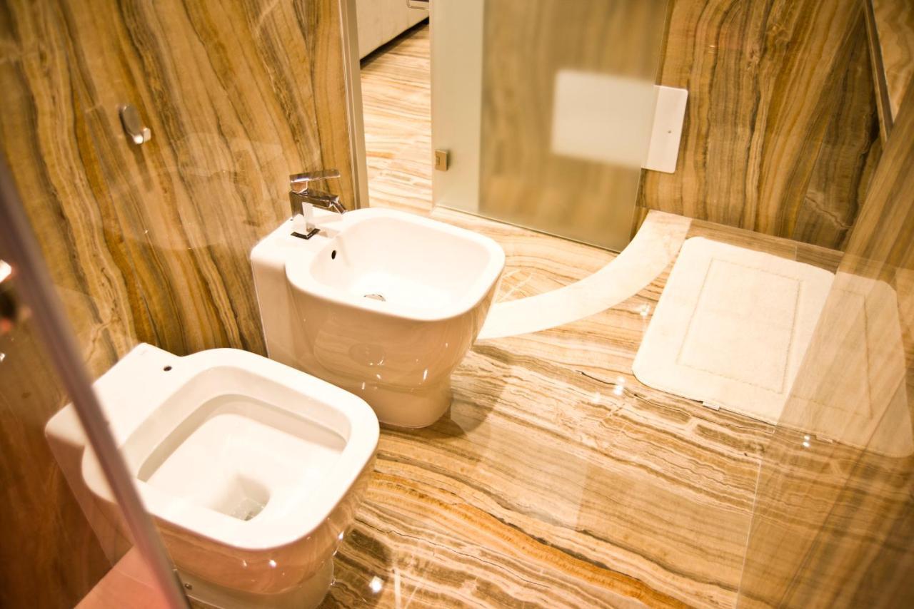 Apartment Sotterranea Con Vasca Idromassaggio Naples