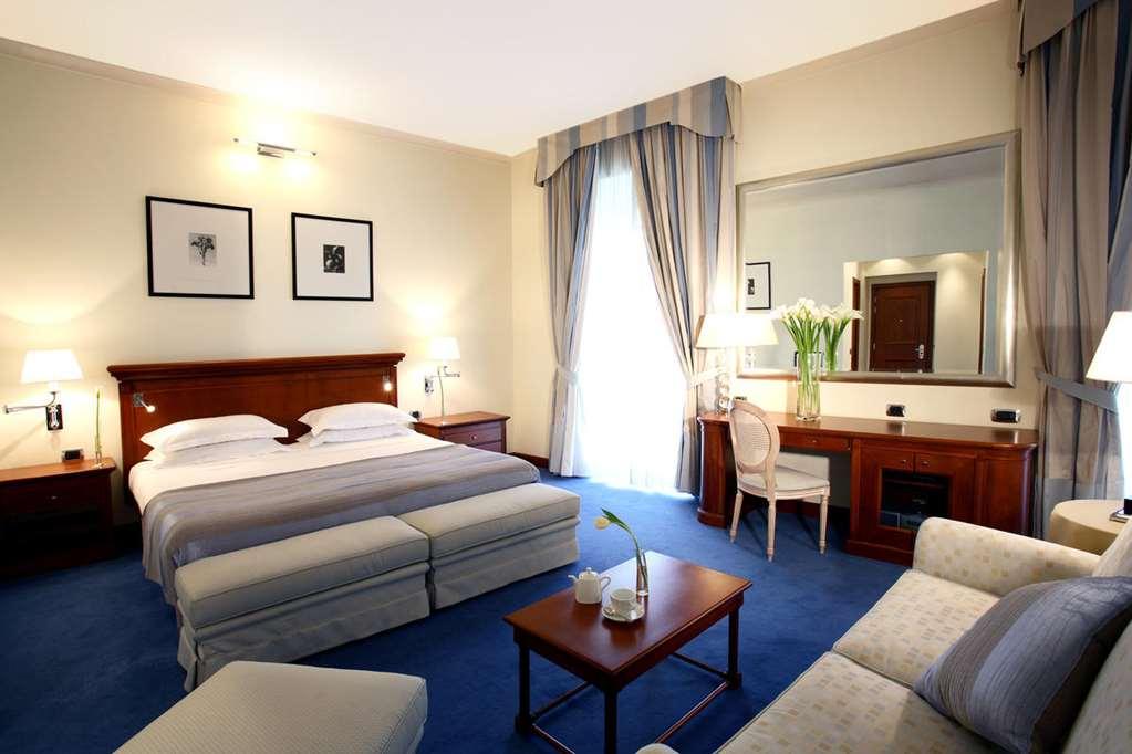 Starhotels Terminus Hotel Naples