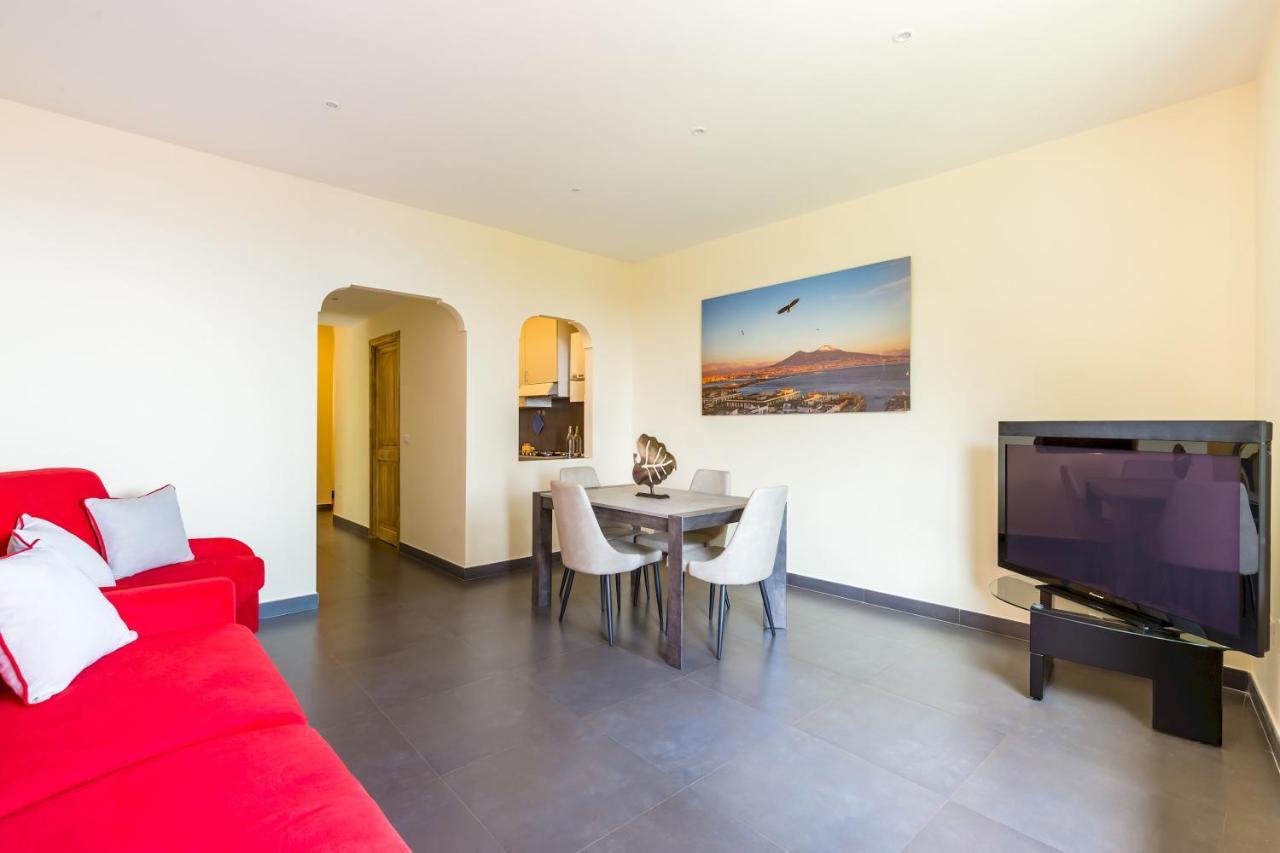 Dolcevita With Parking By Napoliapartments