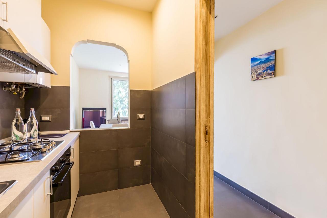 Dolcevita With Parking By Napoliapartments Naples