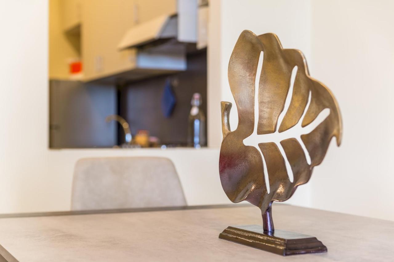 Apartment Dolcevita With Parking By Napoliapartments