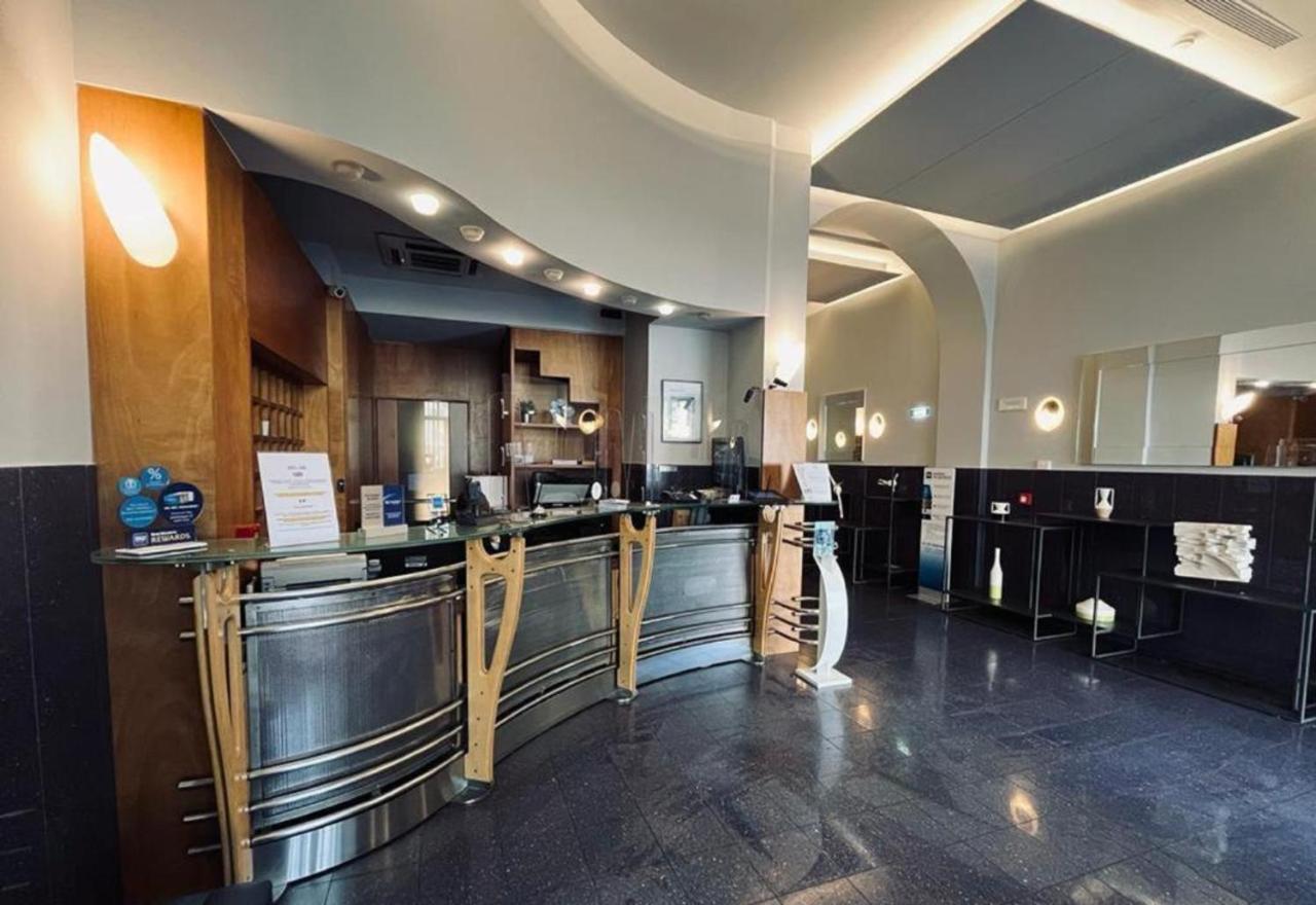 Western Plaza Hotel