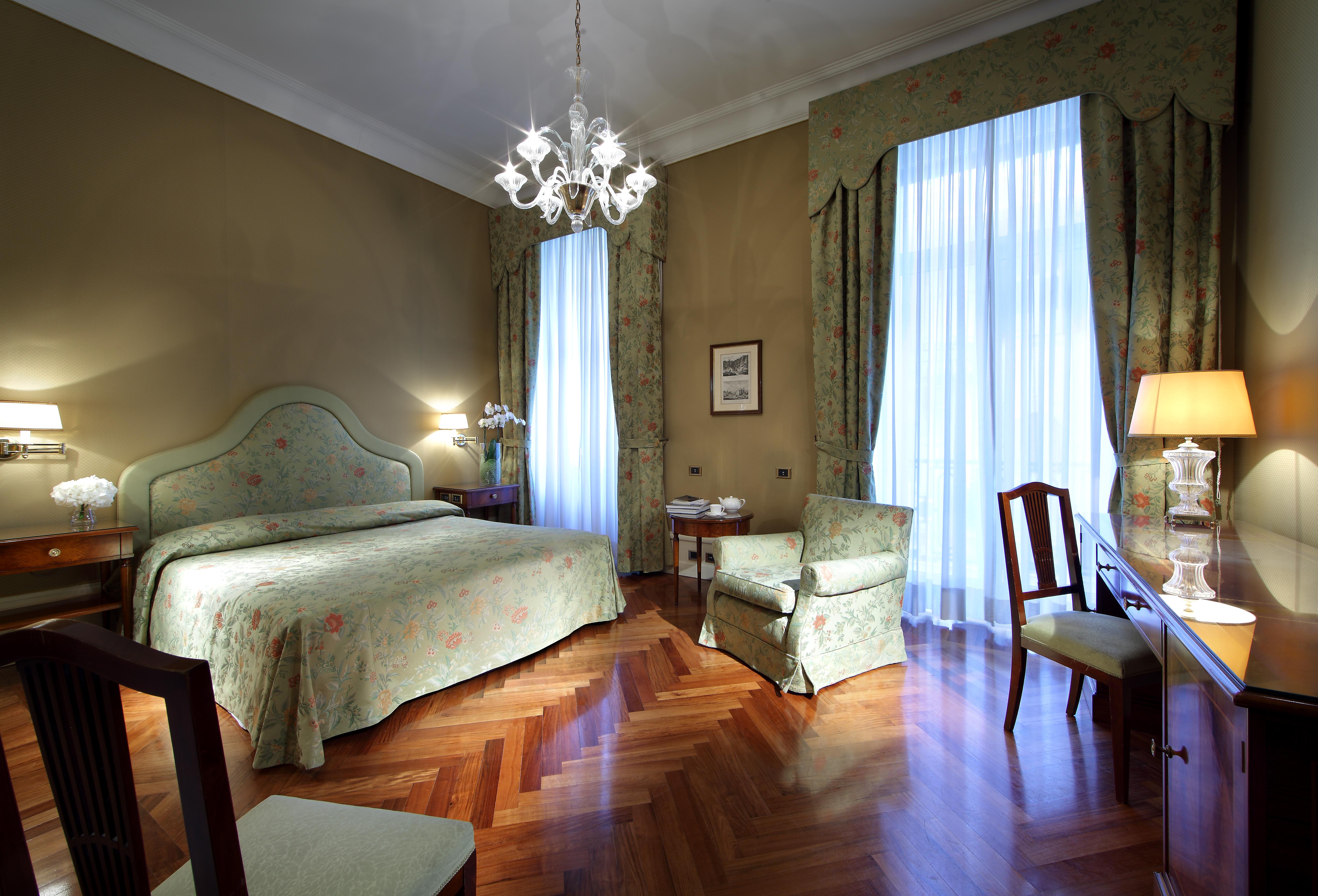 Eurostars Excelsior 4* Naples
