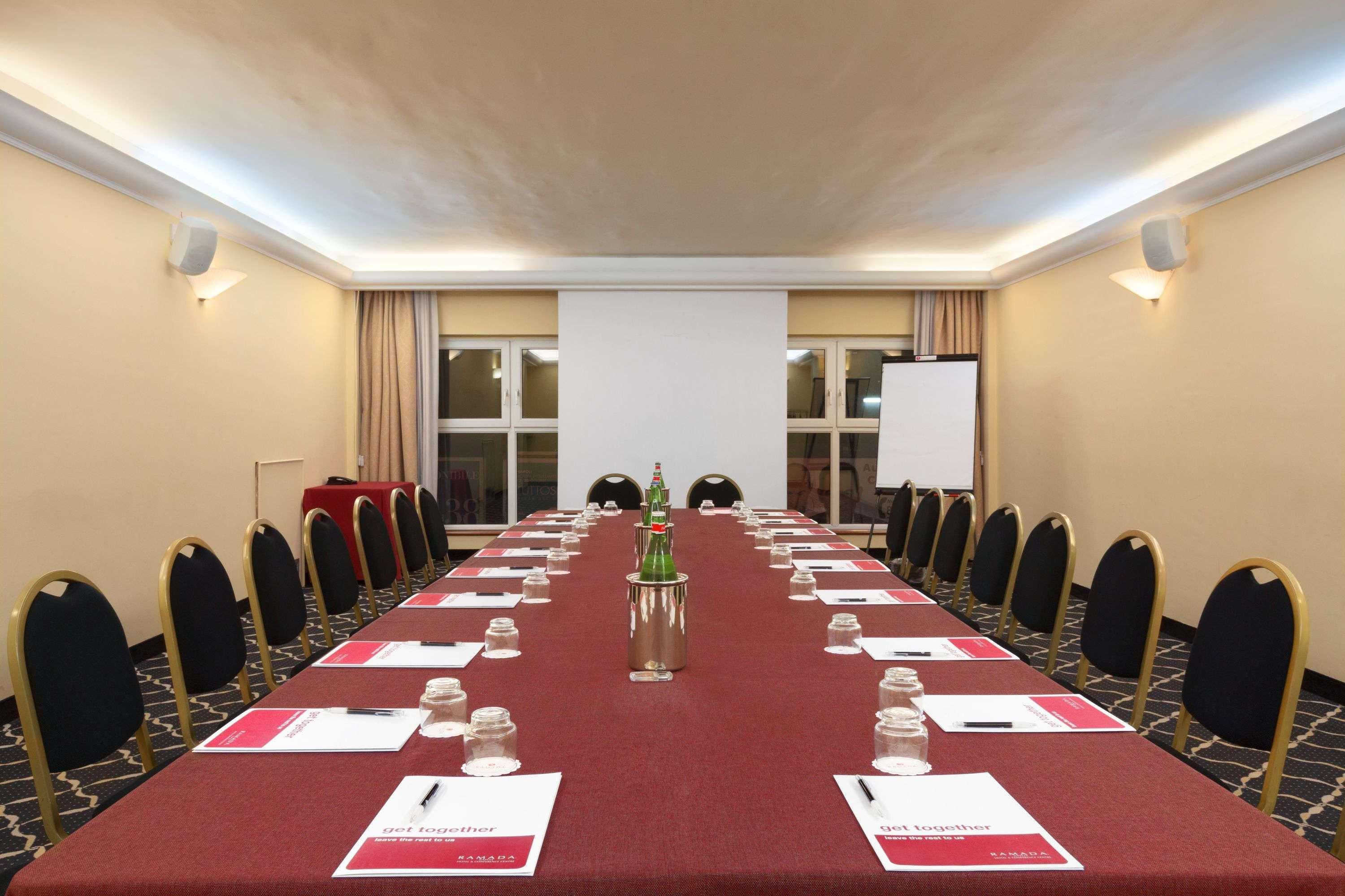Ramada By Wyndham 4* Naples