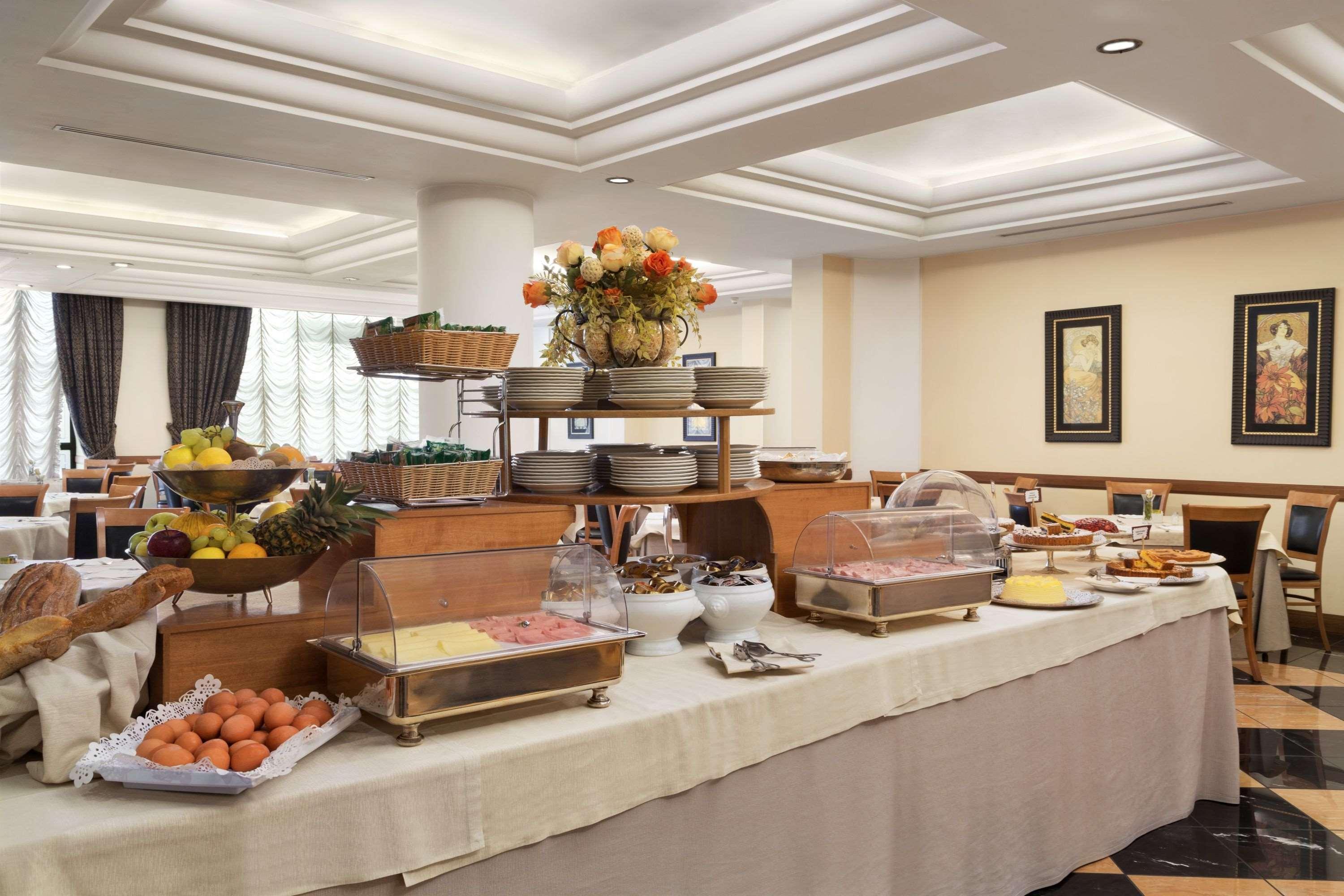 Ramada By Wyndham Hotel Naples