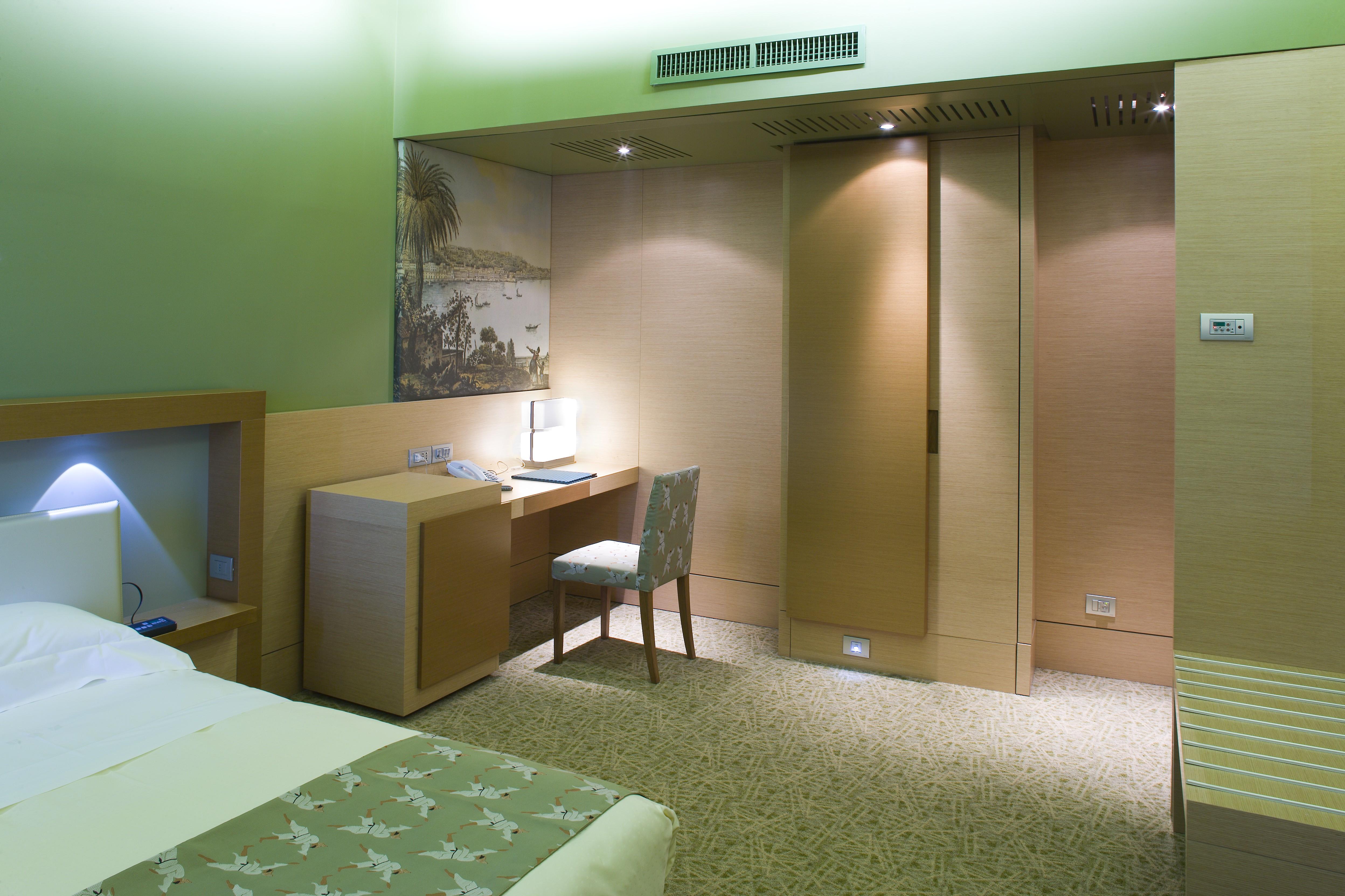 Una Hotels Napoli 4*