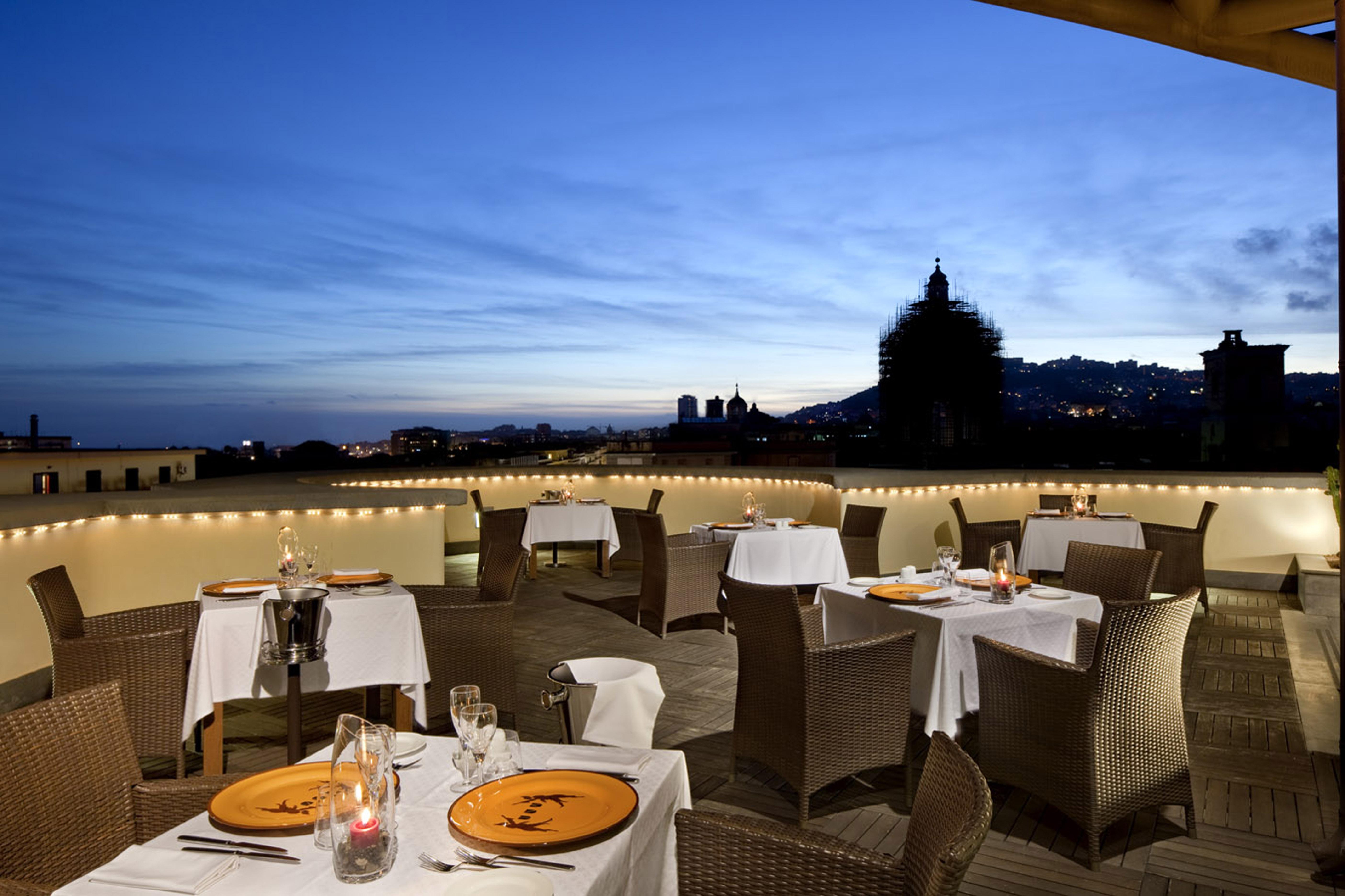 Una Hotels Napoli 4*