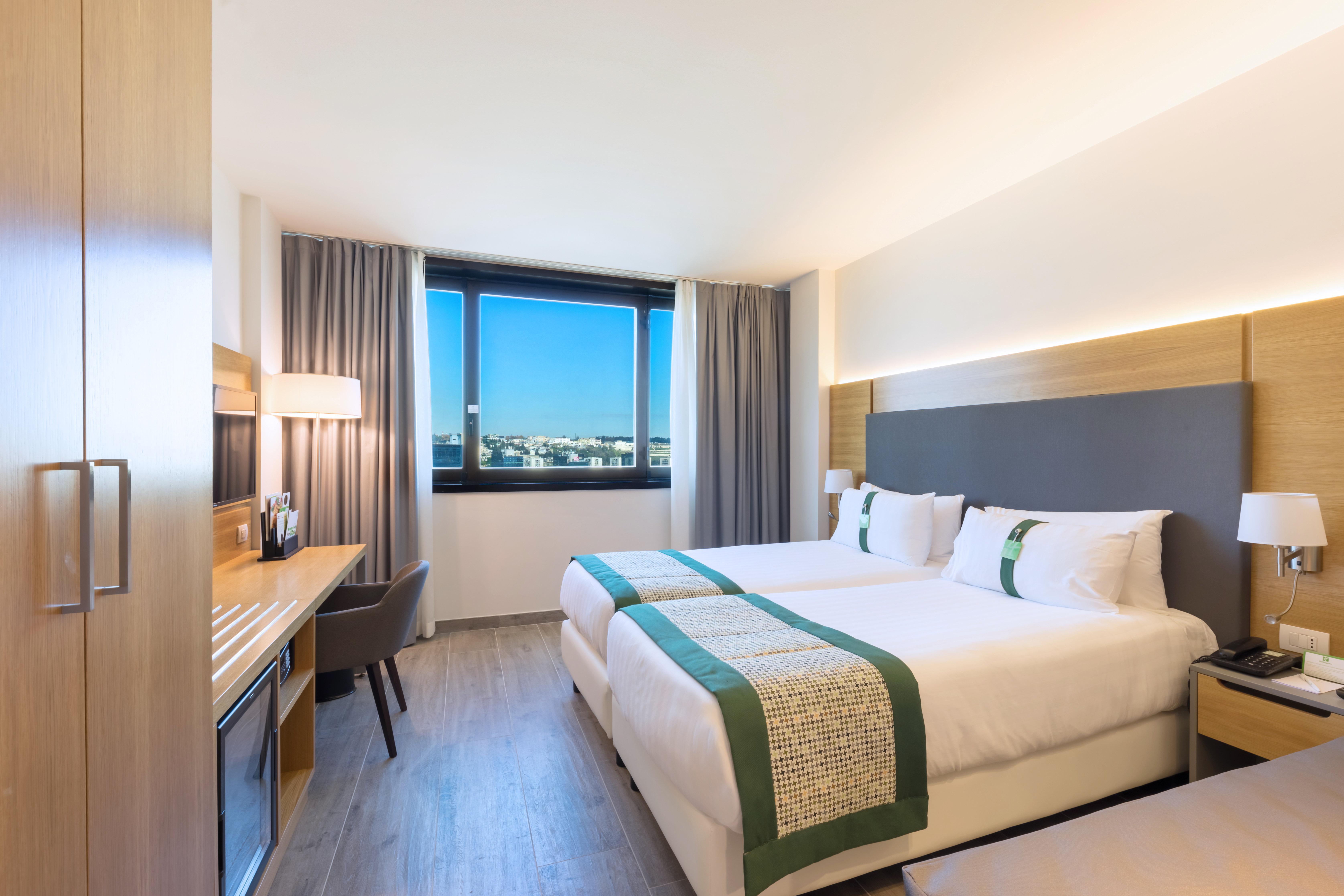 Hotel By Ihg Naples
