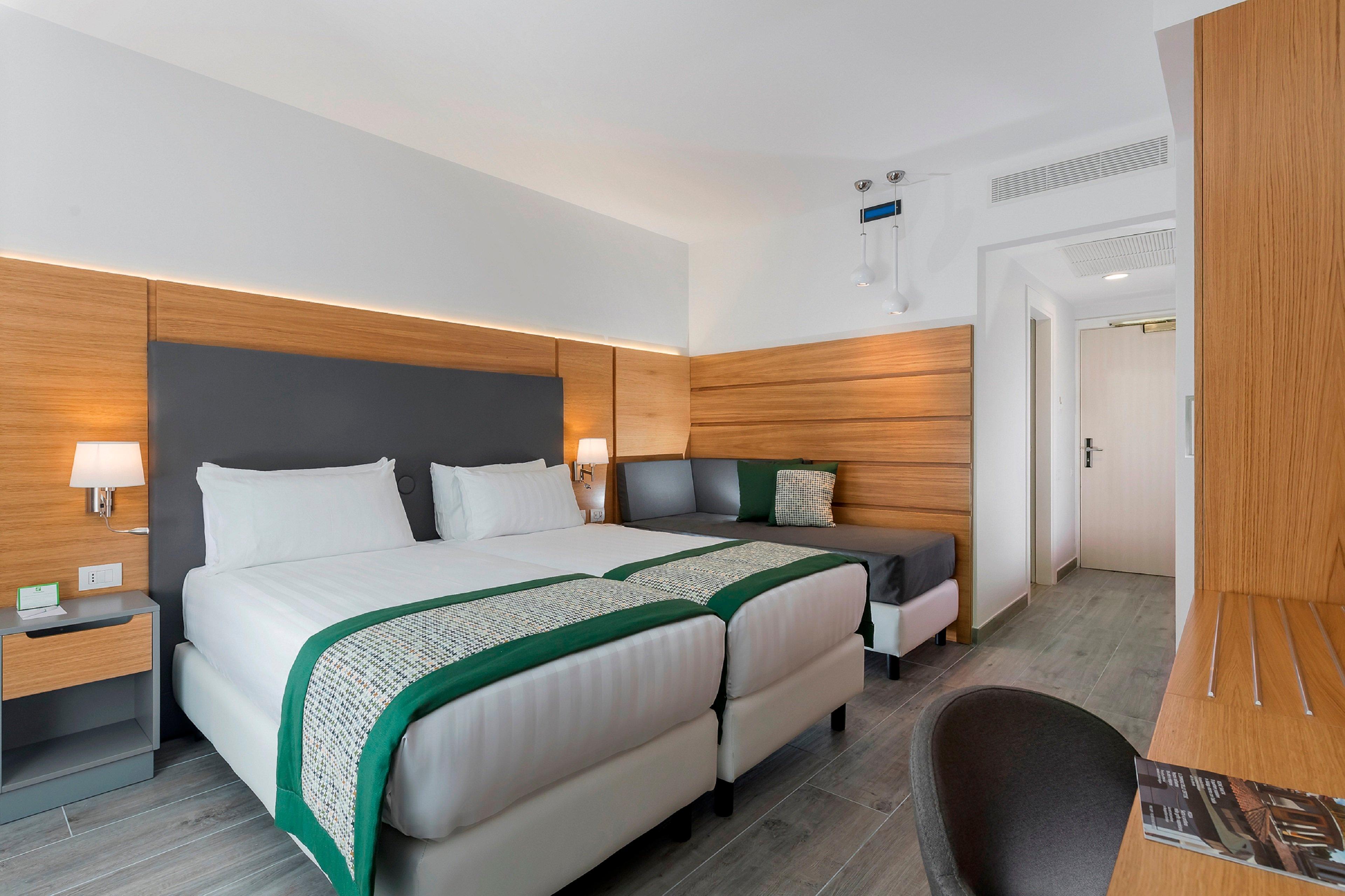 By Ihg Hotel
