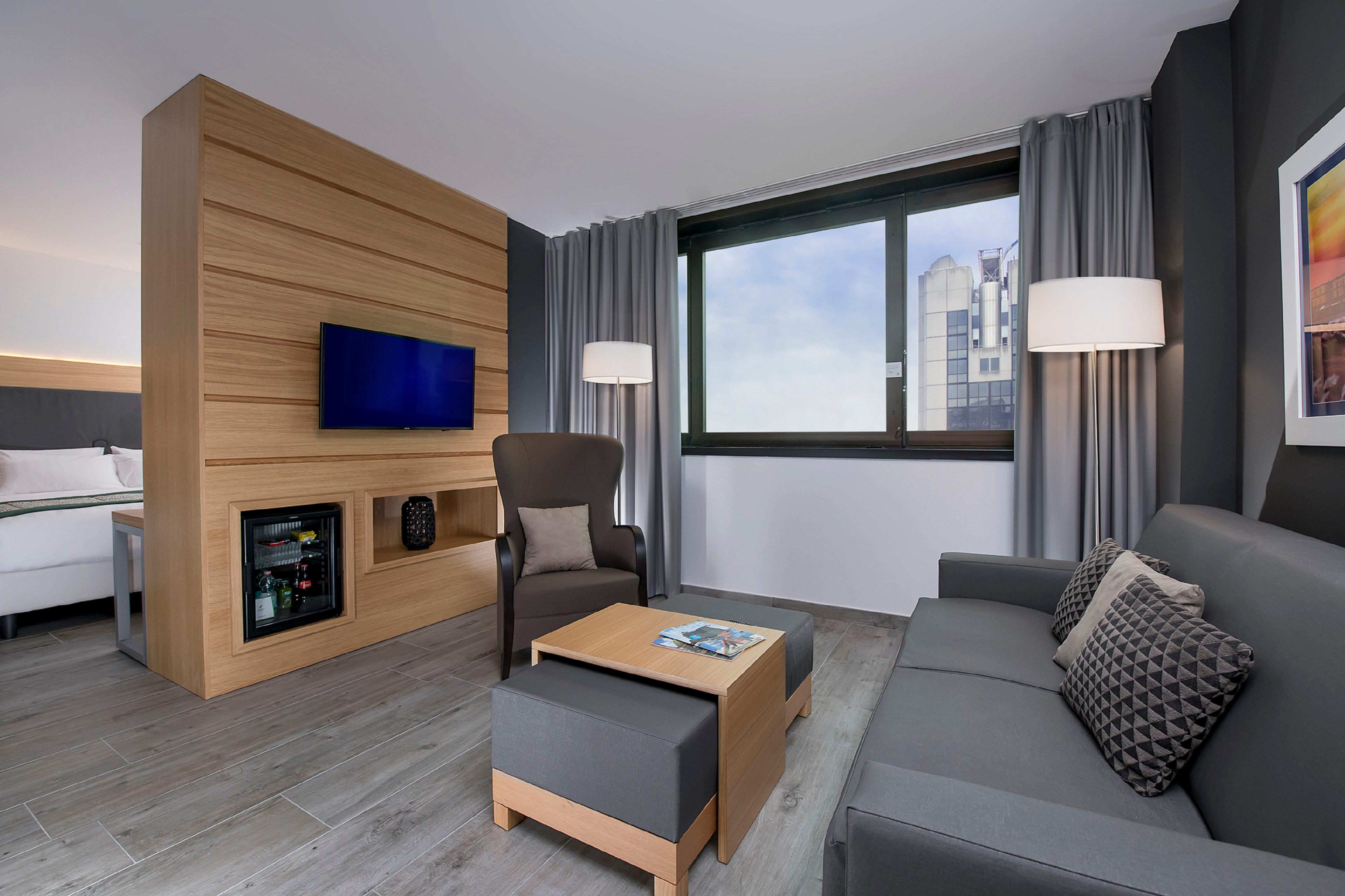 Hotel By Ihg 4*