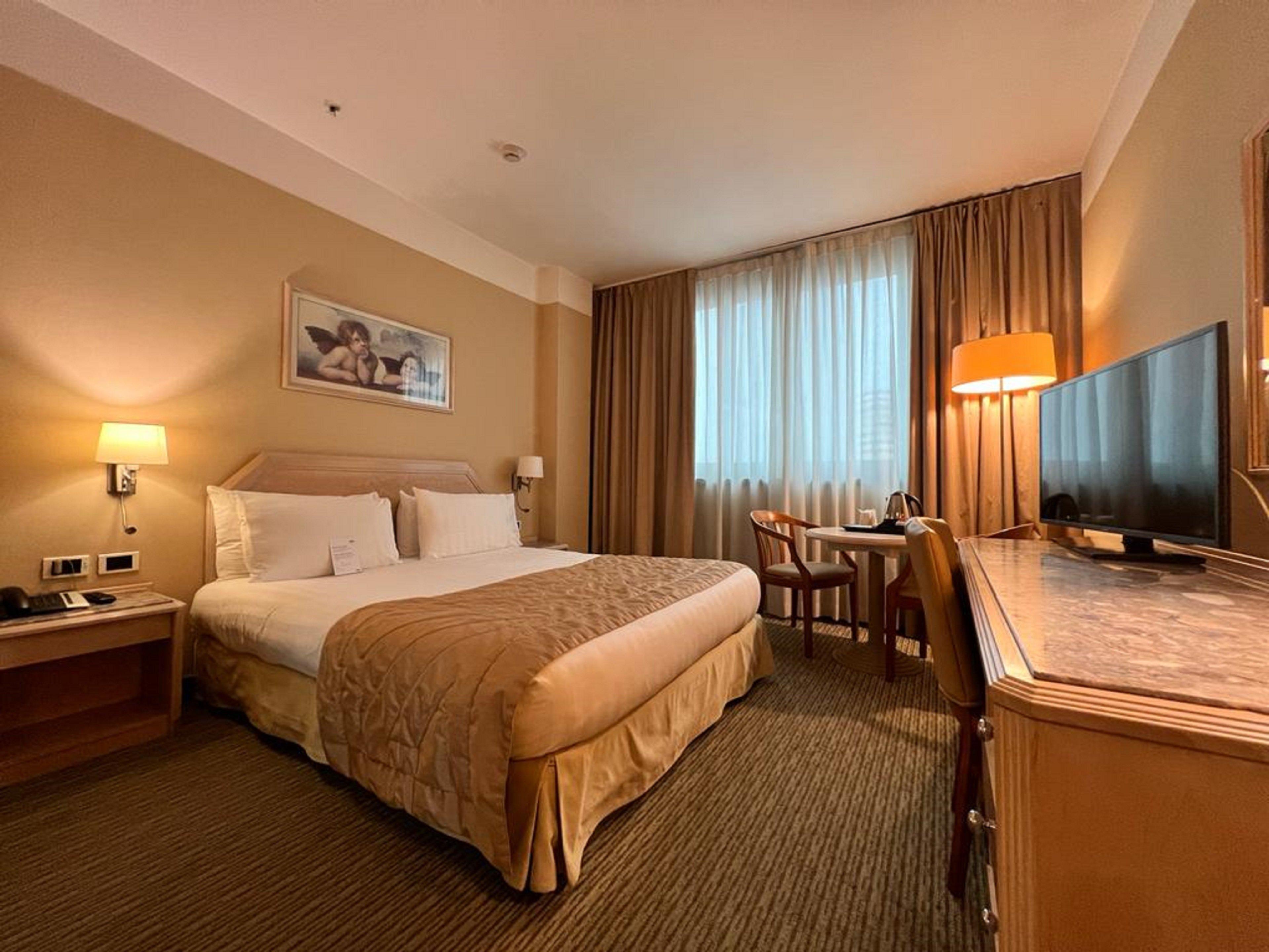 By Ihg Hotel