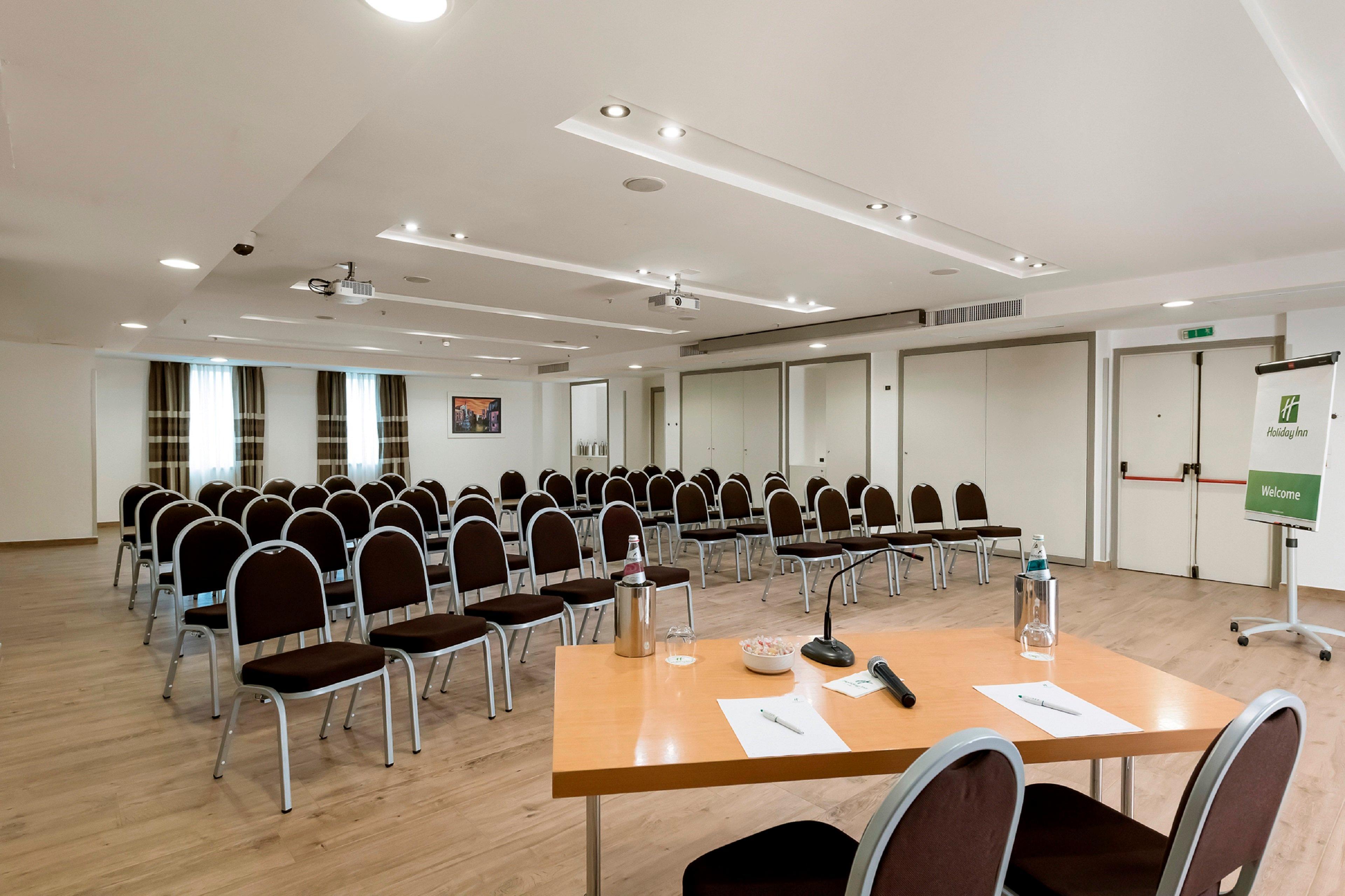 By Ihg Naples