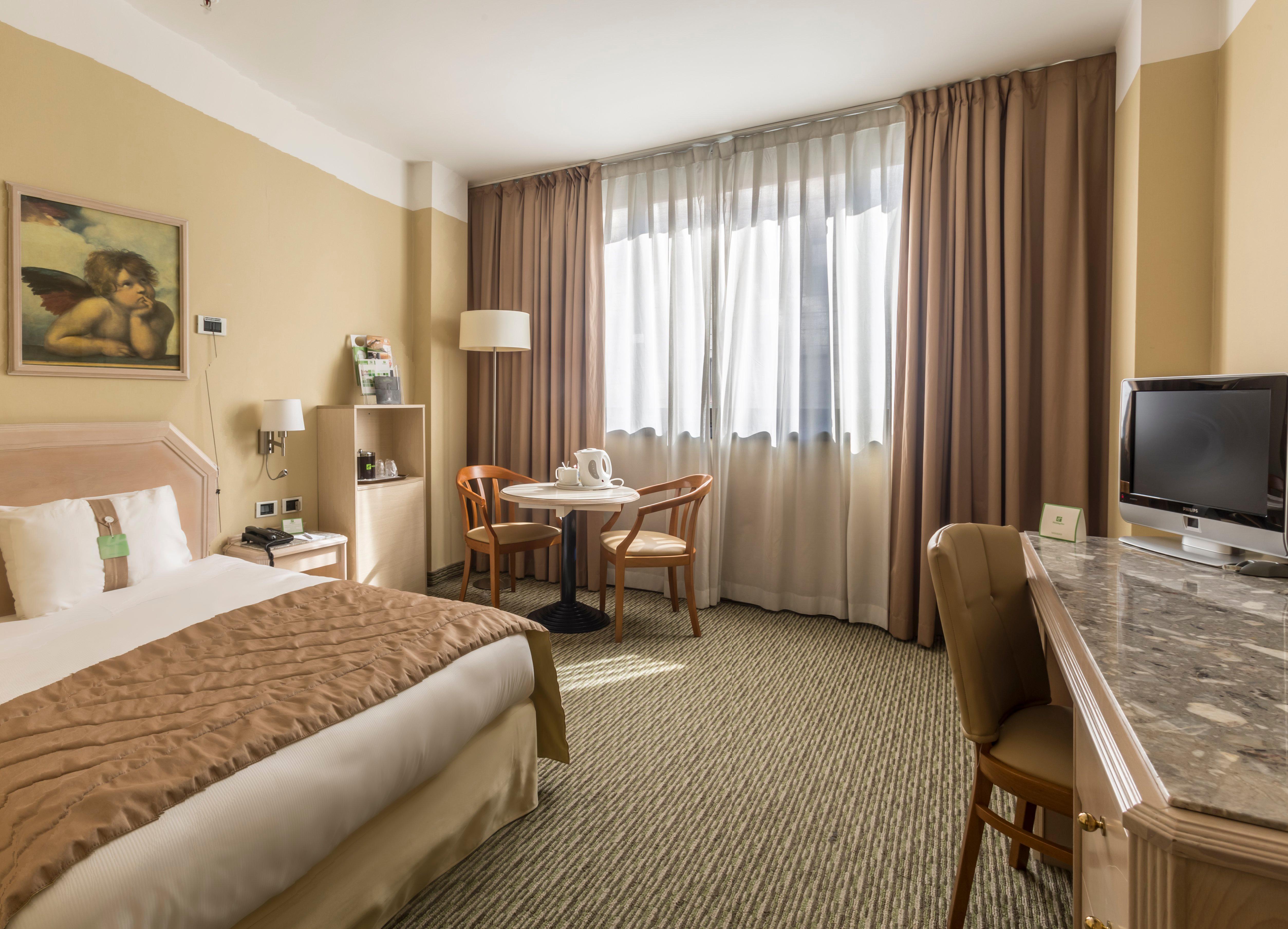 By Ihg 4*