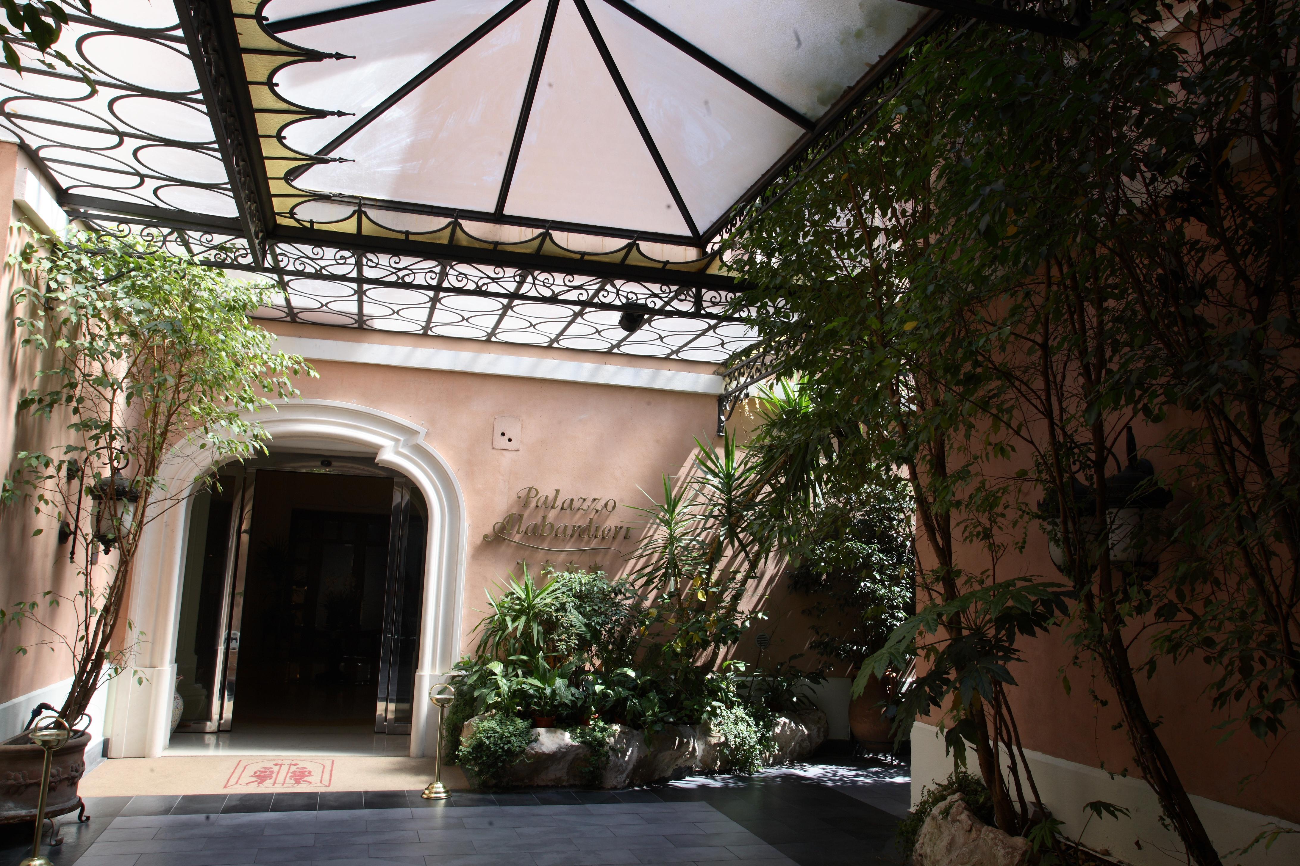 Palazzo Alabardieri Hotel Naples