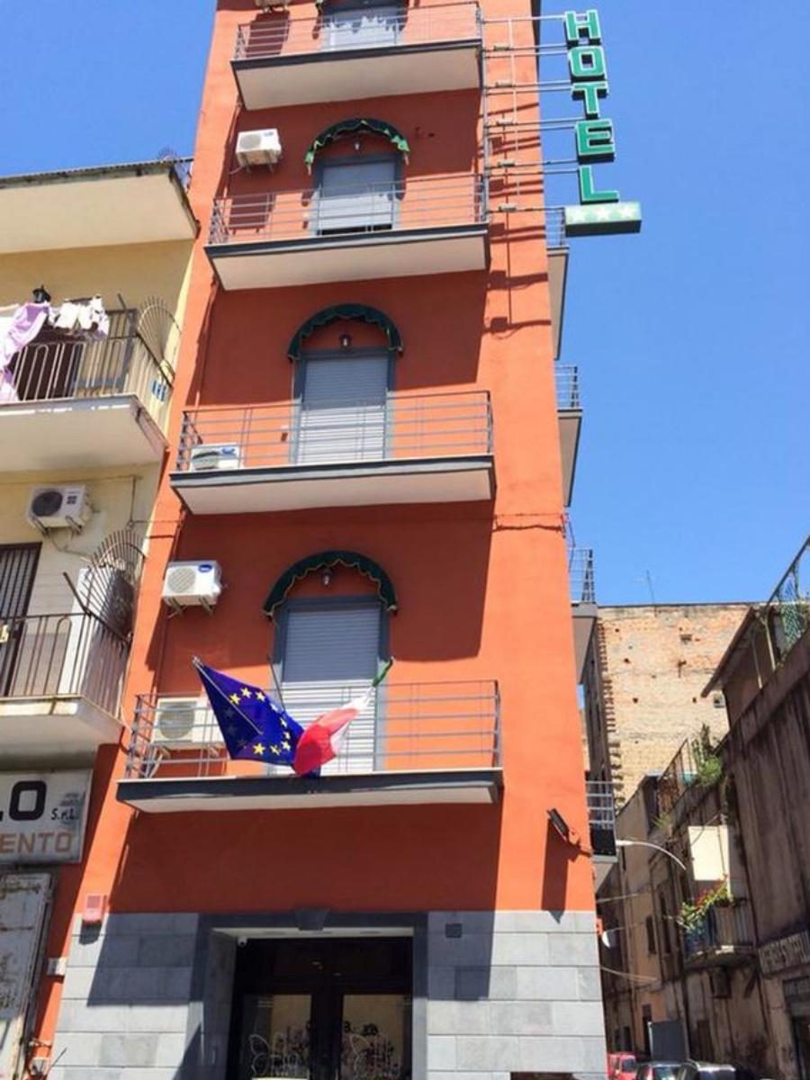 Fly Boutique Hotel
