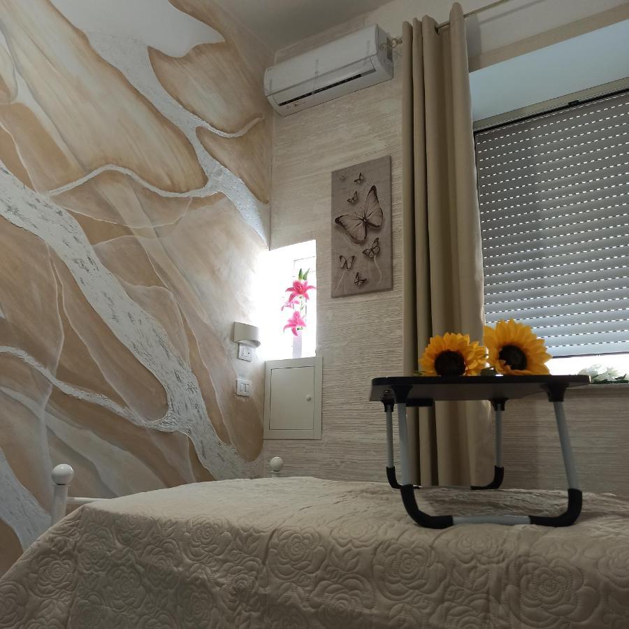 In The Center Guest house *