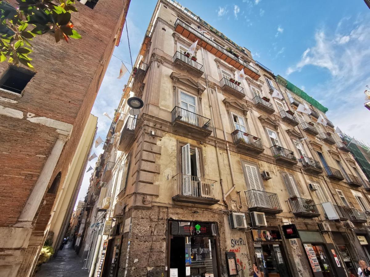 Neapolis 3* Naples