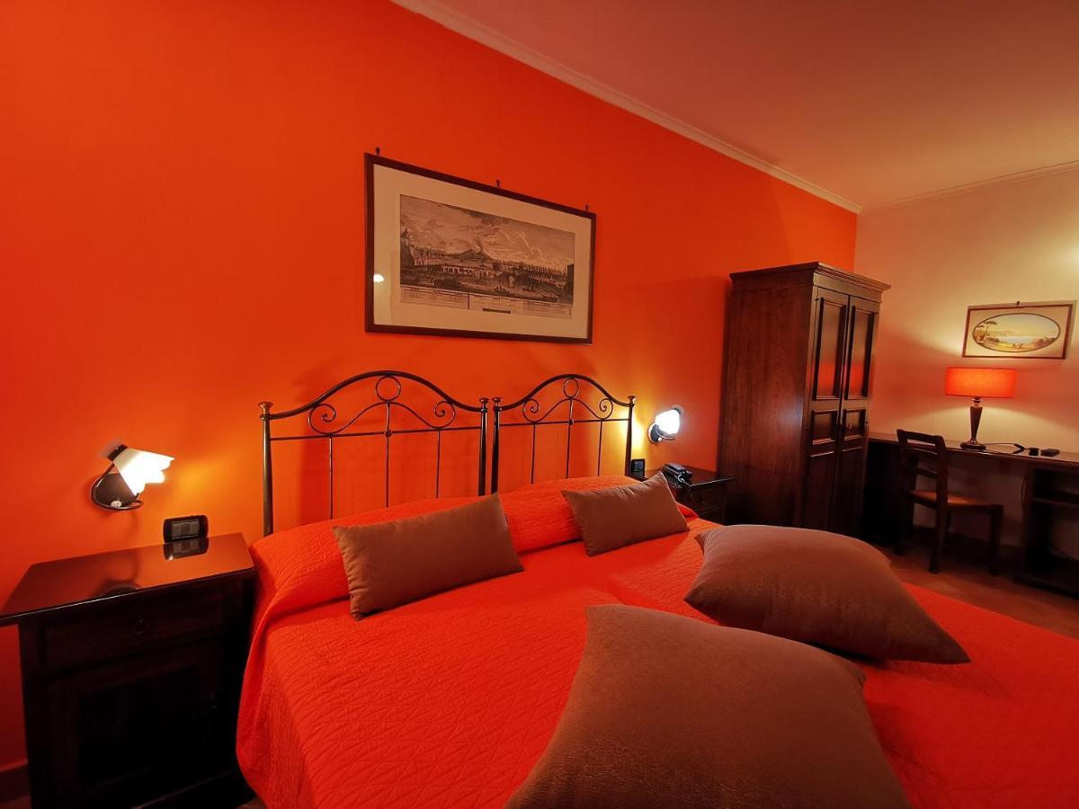 Neapolis Hotel 3*