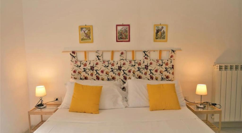 Apartment House With Garden And Parking Space In Mergellina *
