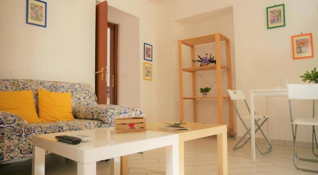 House With Garden And Parking Space In Mergellina Apartment *