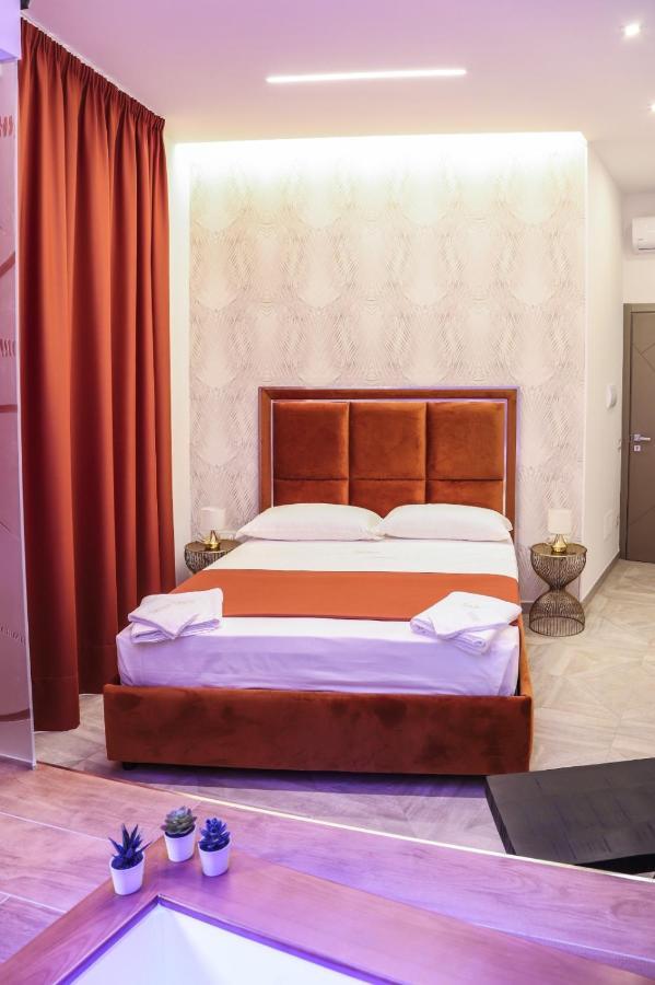 Twin Towers Luxury *