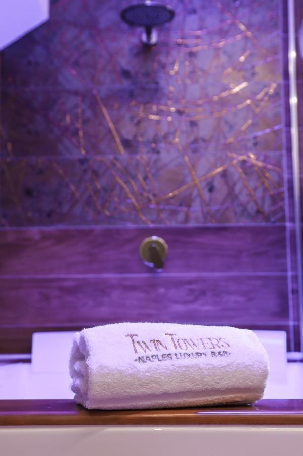 Twin Towers Luxury *