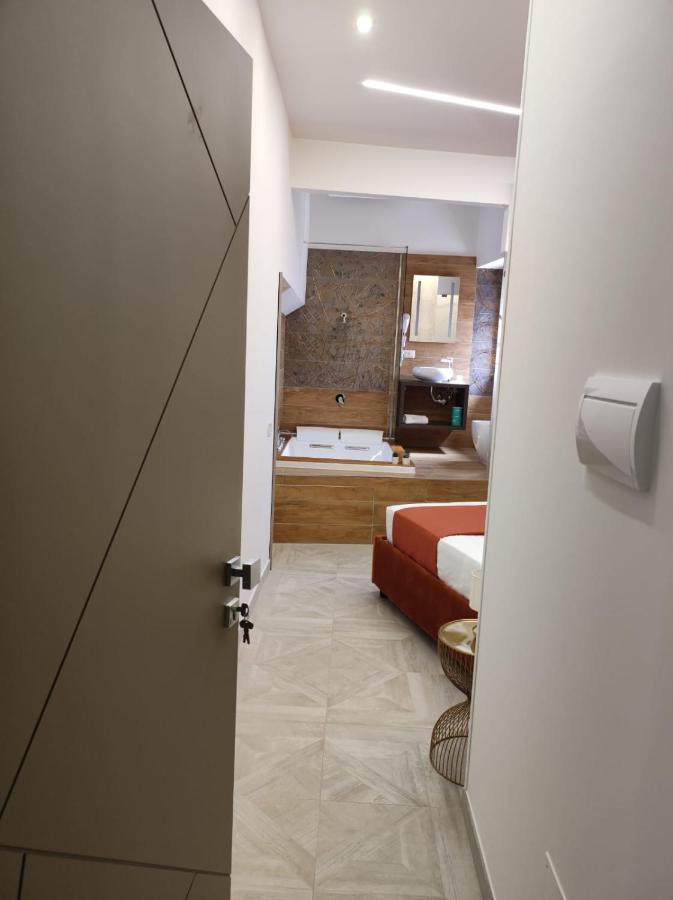 Twin Towers Luxury * Naples