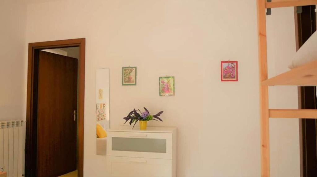House With Garden And Parking Space In Mergellina