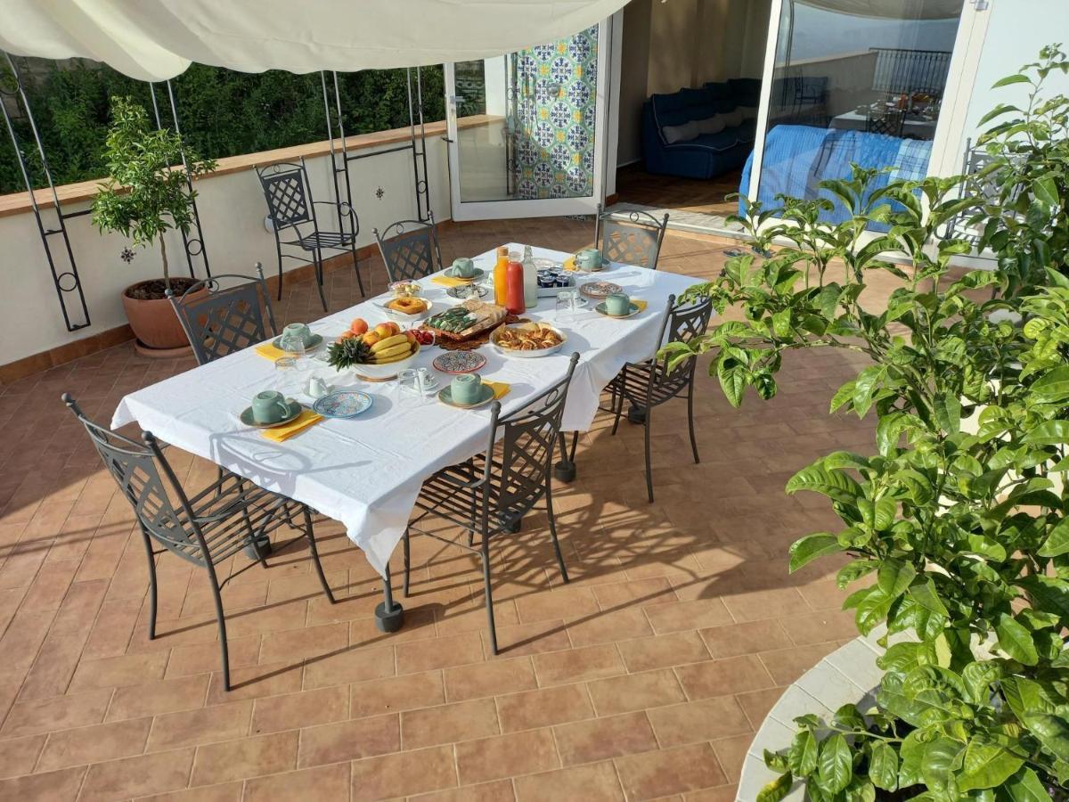 Bed & Breakfast Le Petit Palais - Naples