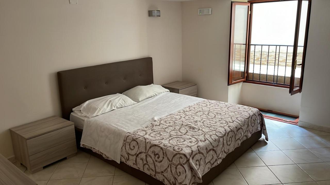 Apartment Casa Emilia Naples