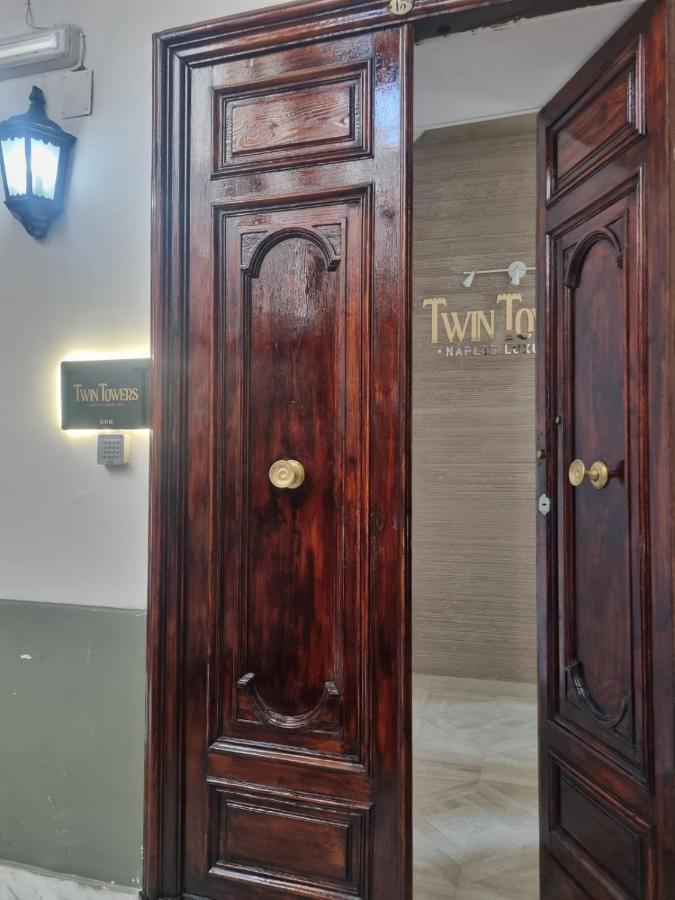 Twin Towers Luxury *