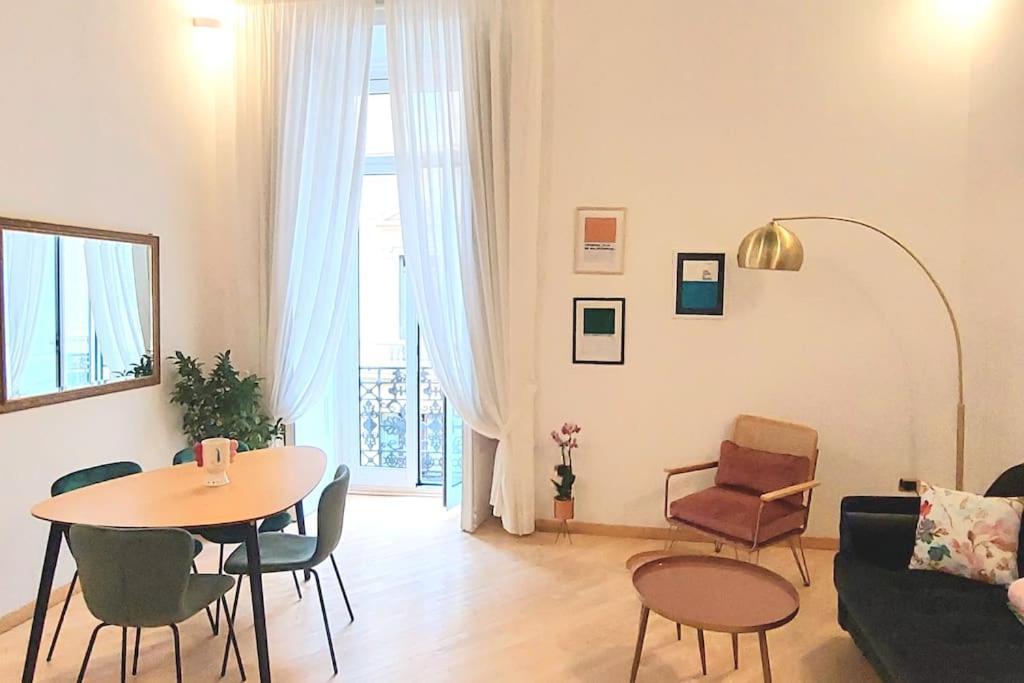 Maison In Centro Naples